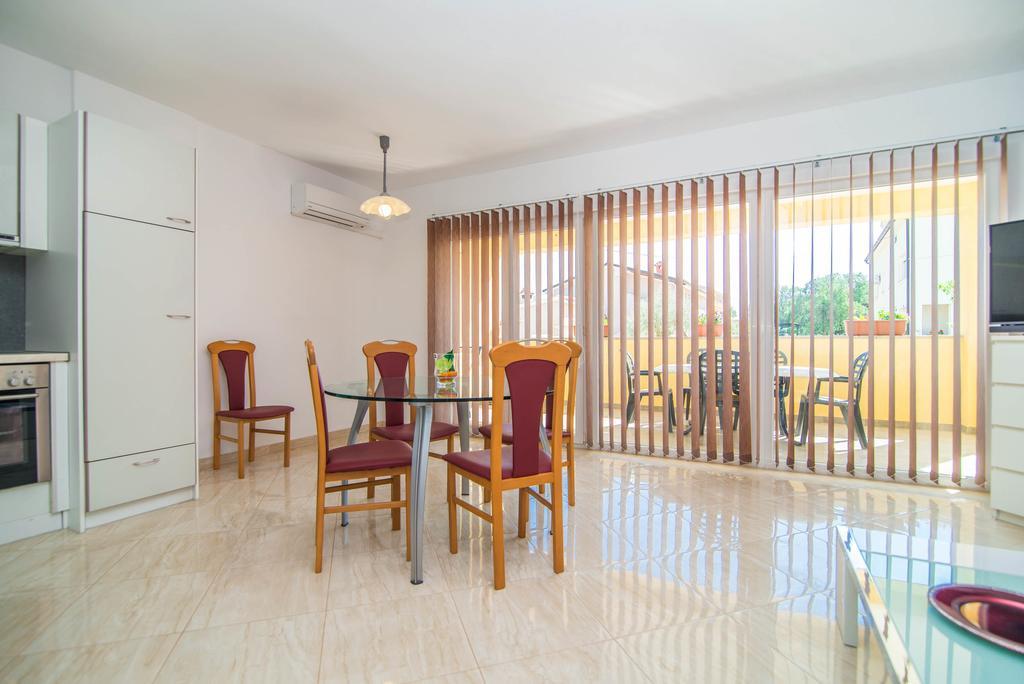 Apartment Una 2 Πούλα Εξωτερικό φωτογραφία